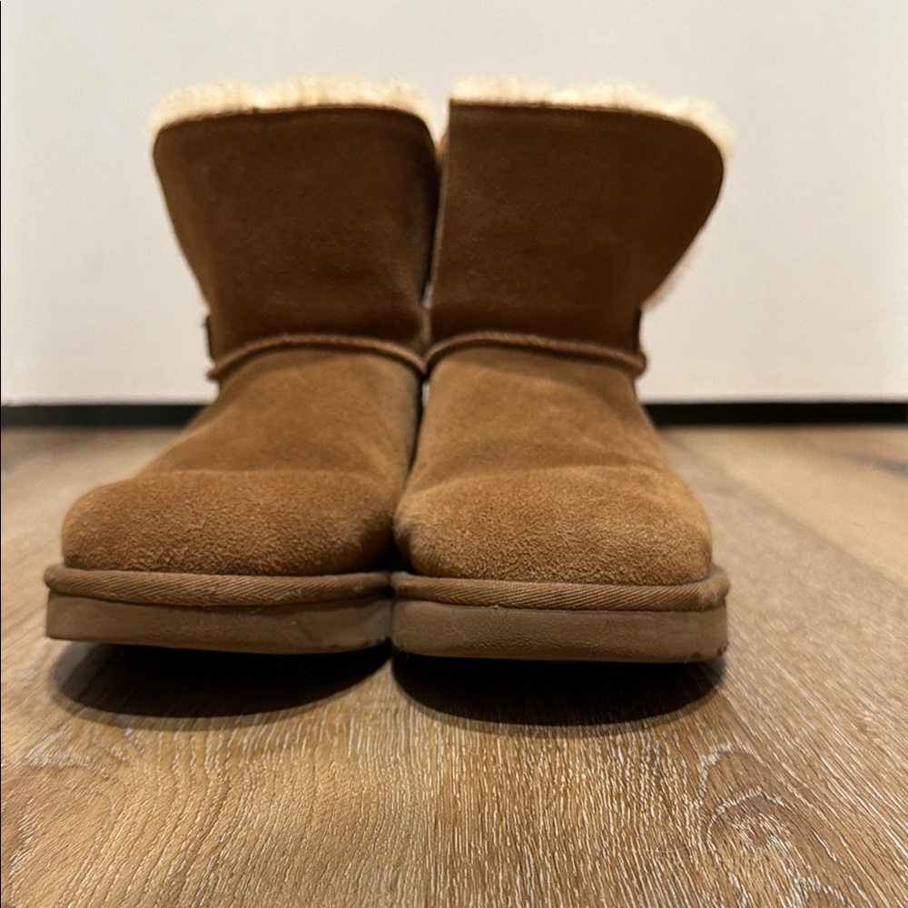 Ugg boots - Women’s 7 - Picture 7 of 10